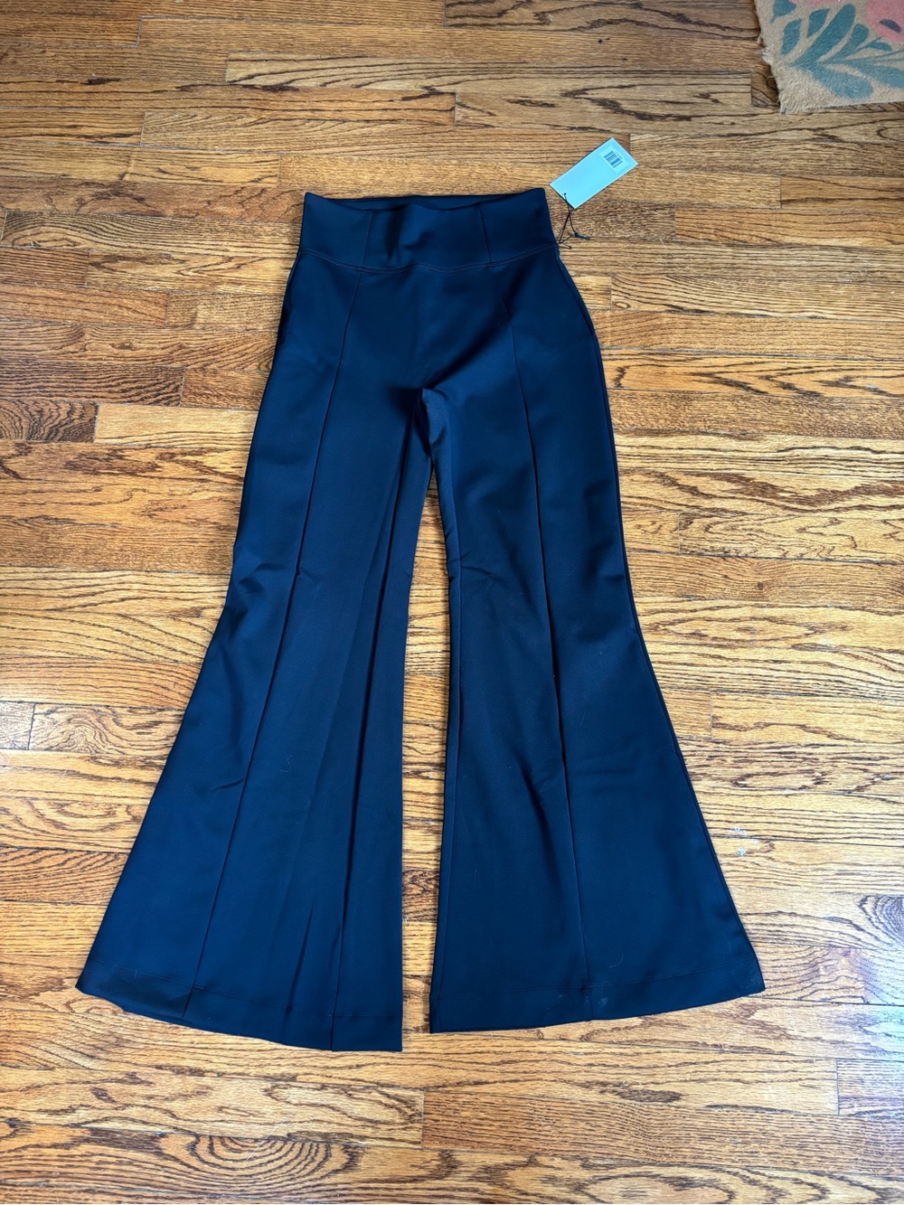 Girlfriend Collective Flare Luxe Leggings NWT - Picture 2 of 4